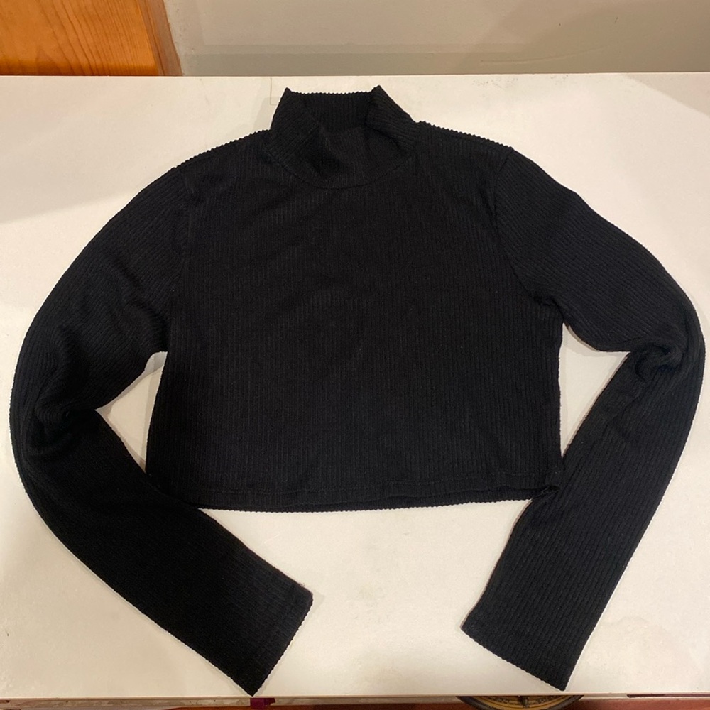 Knitted Black Mock Turtleneck — Used Condition